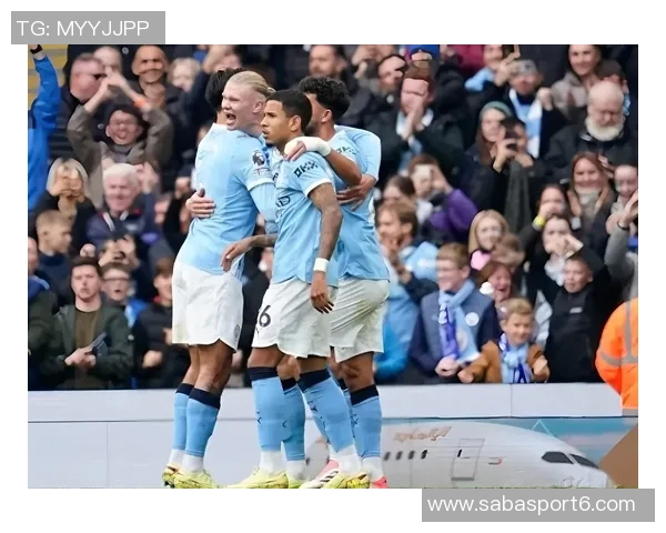 英超争冠白热化曼城曼联仅差3分枪手领跑群雄逐鹿局面引人关注 英超争冠白热化曼城曼联仅差3分枪手领跑群雄逐鹿局面引人关注