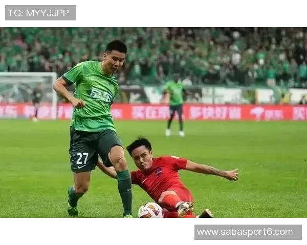 中超联赛第三十轮精彩对决北京国安迎战梅州客家全力争胜