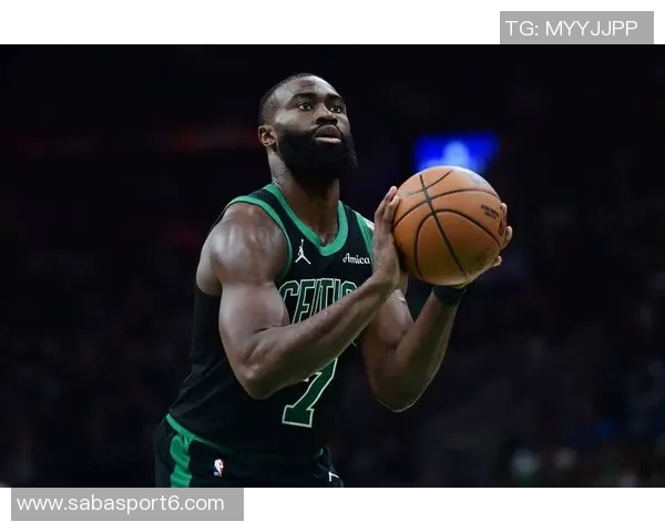 杰伦布朗狂砍41分6板7助5断1帽却难救球队首节火力全开表现引人注目 杰伦布朗狂砍41分6板7助5断1帽却难救球队首节火力全开表现引人注目