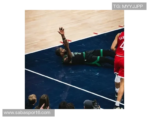 杰伦布朗表现平平18投9中贡献26分8篮板4助攻2抢断罚球命中率尚可 杰伦布朗表现平平18投9中贡献26分8篮板4助攻2抢断罚球命中率尚可